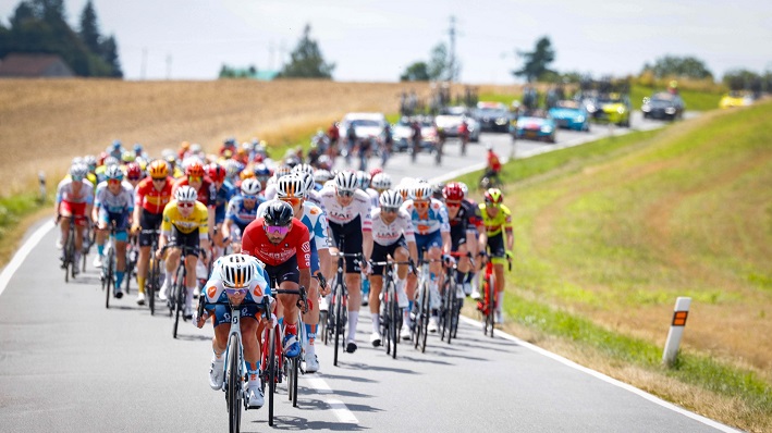 Czech Tour 2025: Poprvé start v Praze a souboj na Pustevnách