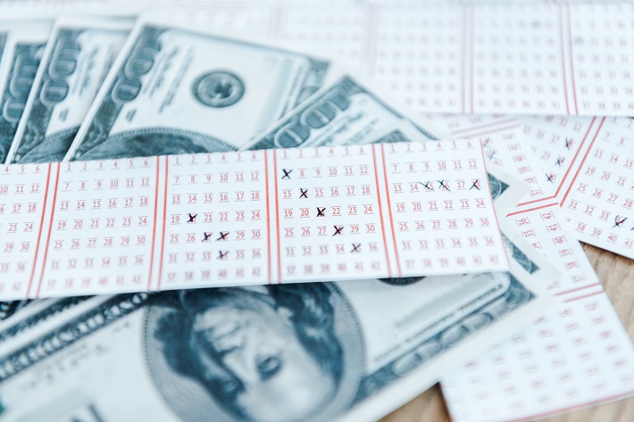 V loterii mu padl Jackpot 50 tisíc dolarů, vyhrál ale dvojnásobek. Jak to Američan udělal?