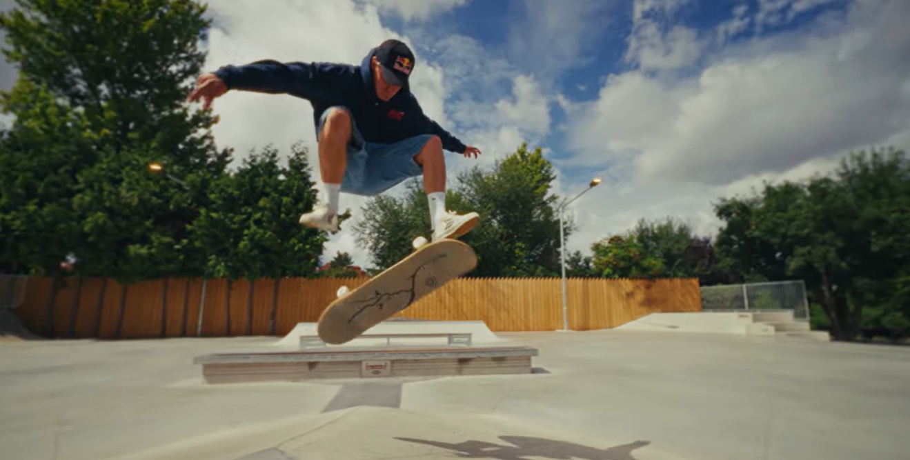 Pod&iacute;vejte se, jak se z upcyklovan&yacute;ch losů zrodil unik&aacute;tn&iacute; reBoard!