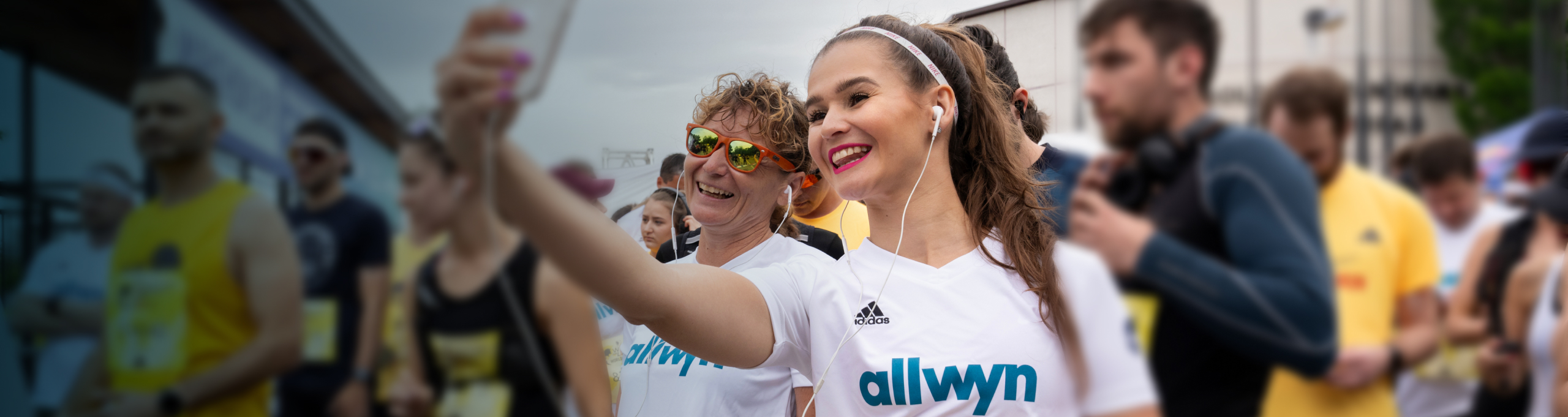 Jak je Sazkapropojen&aacute; s Allwyn?