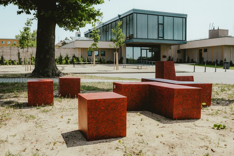 Sazka rozšiřuje platformu reLosy. Nový nábytek z losů poslouží veřejnosti v parku v Hodoníně